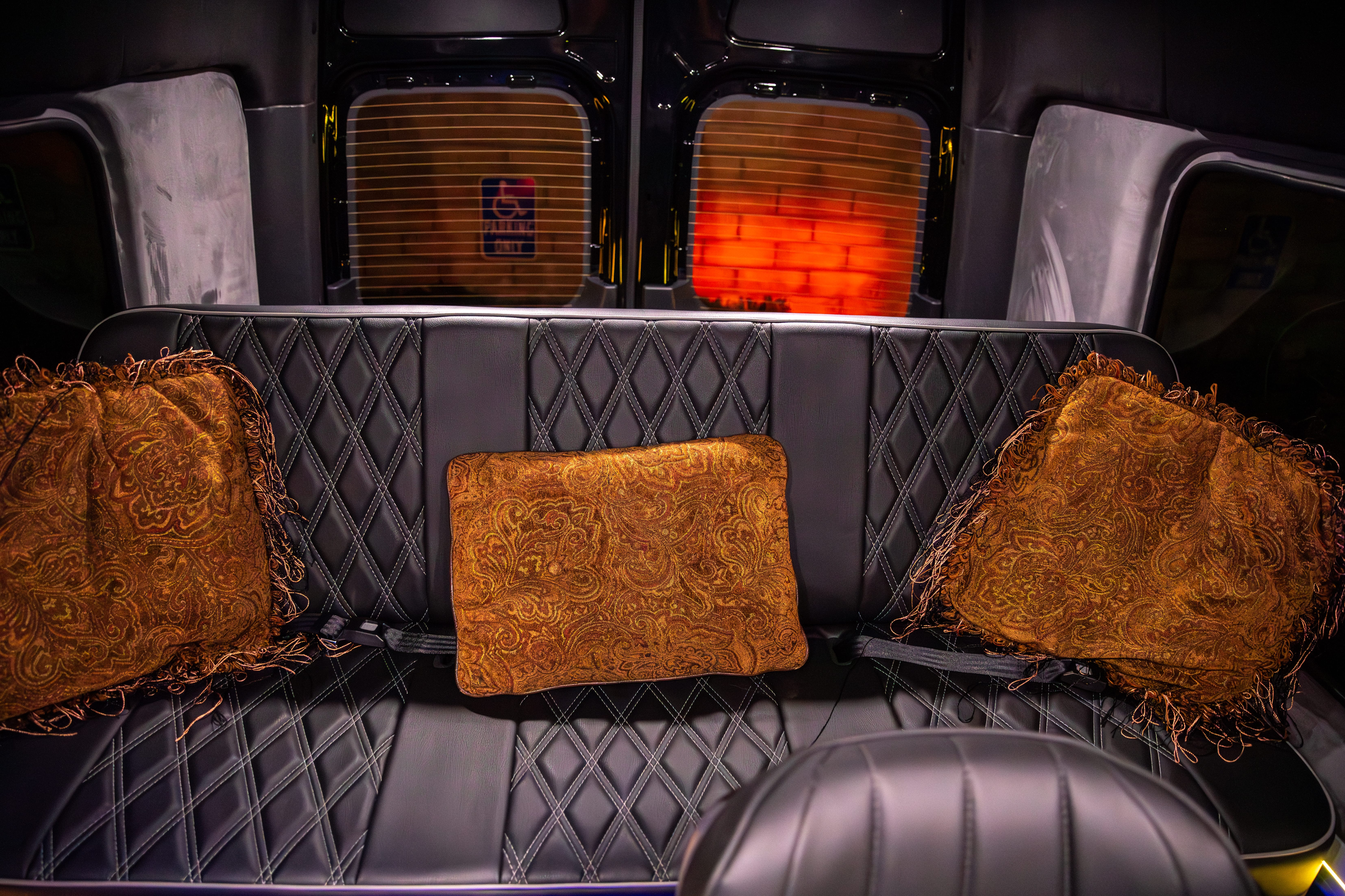 MERCEDEZ-BENZ SPRINTER 3500 AWD 14 PASSENGER Image 10