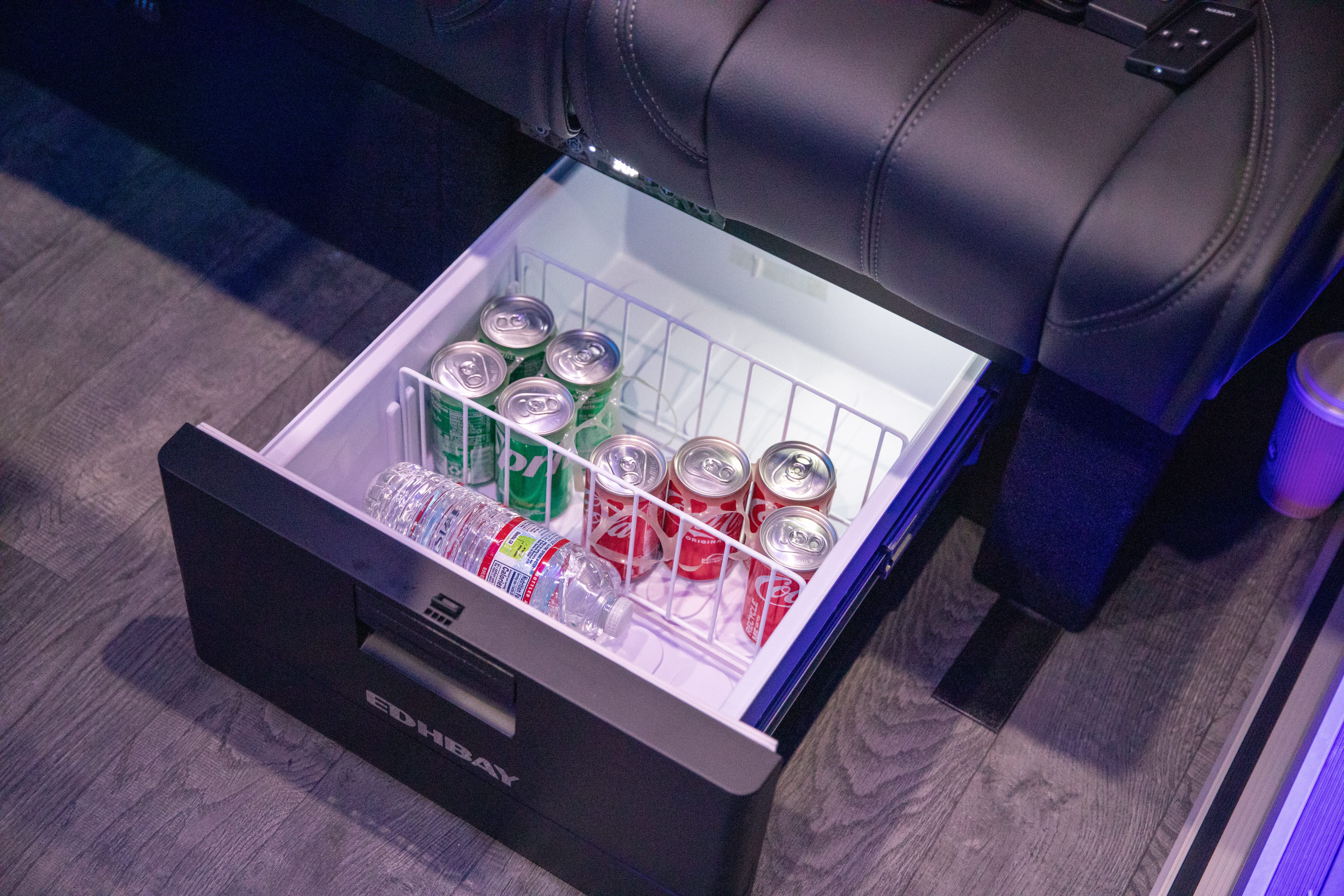 MERCEDEZ-BENZ SPRINTER 3500 AWD 14 PASSENGER Image 30