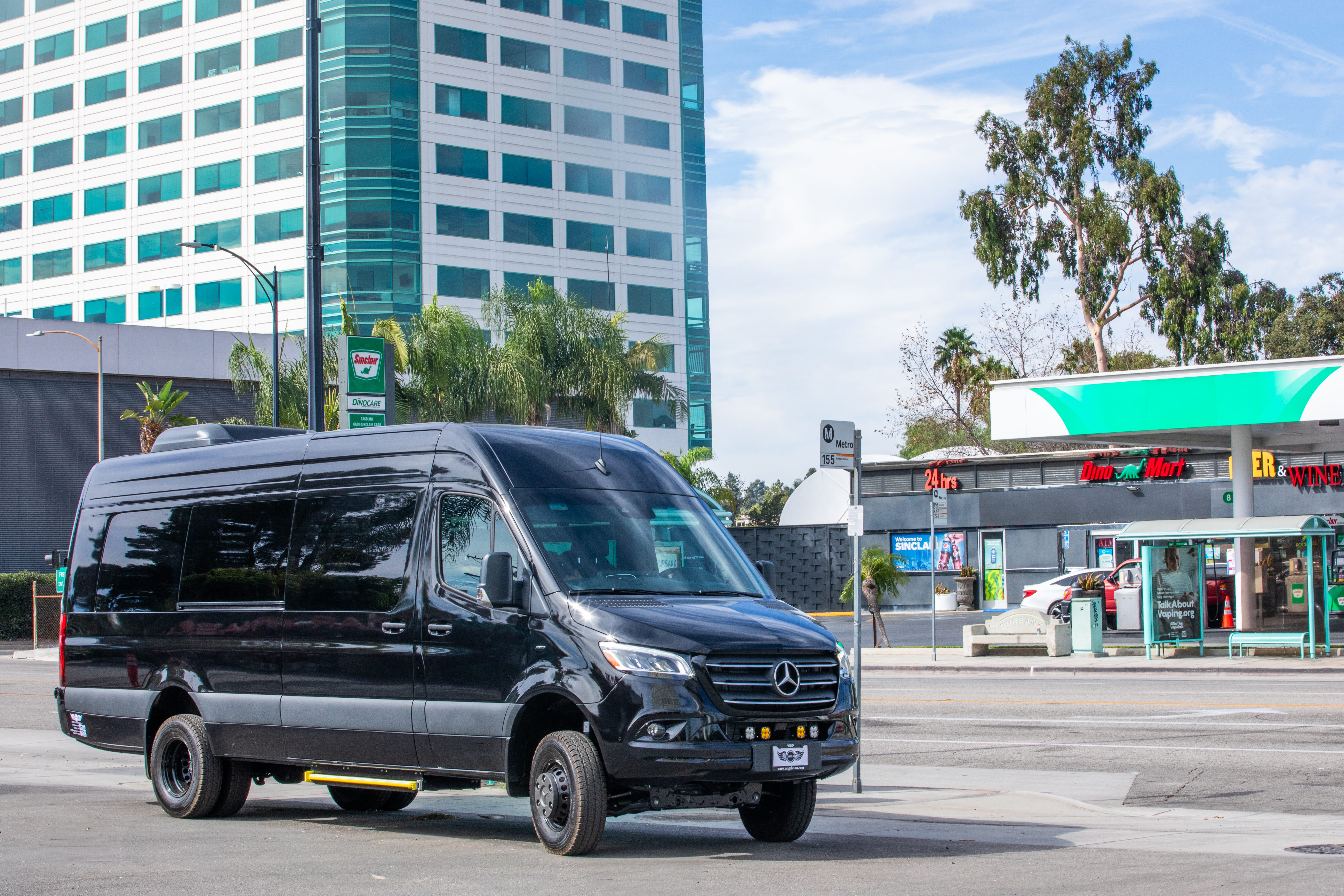 MERCEDEZ-BENZ SPRINTER 3500 AWD 14 PASSENGER Image 28