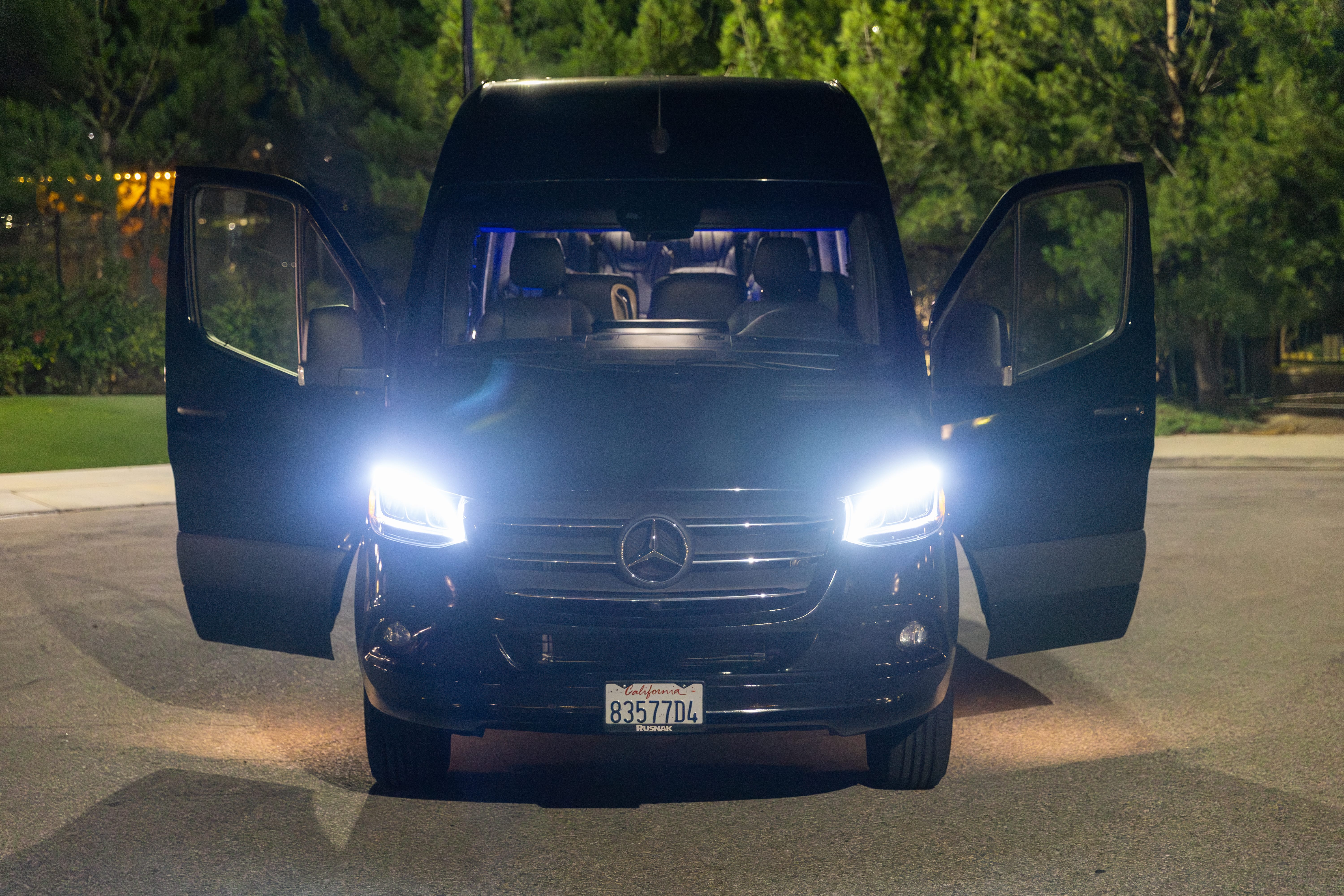 MERCEDEZ-BENZ SPRINTER 2500 14 PASSENGER Image 11