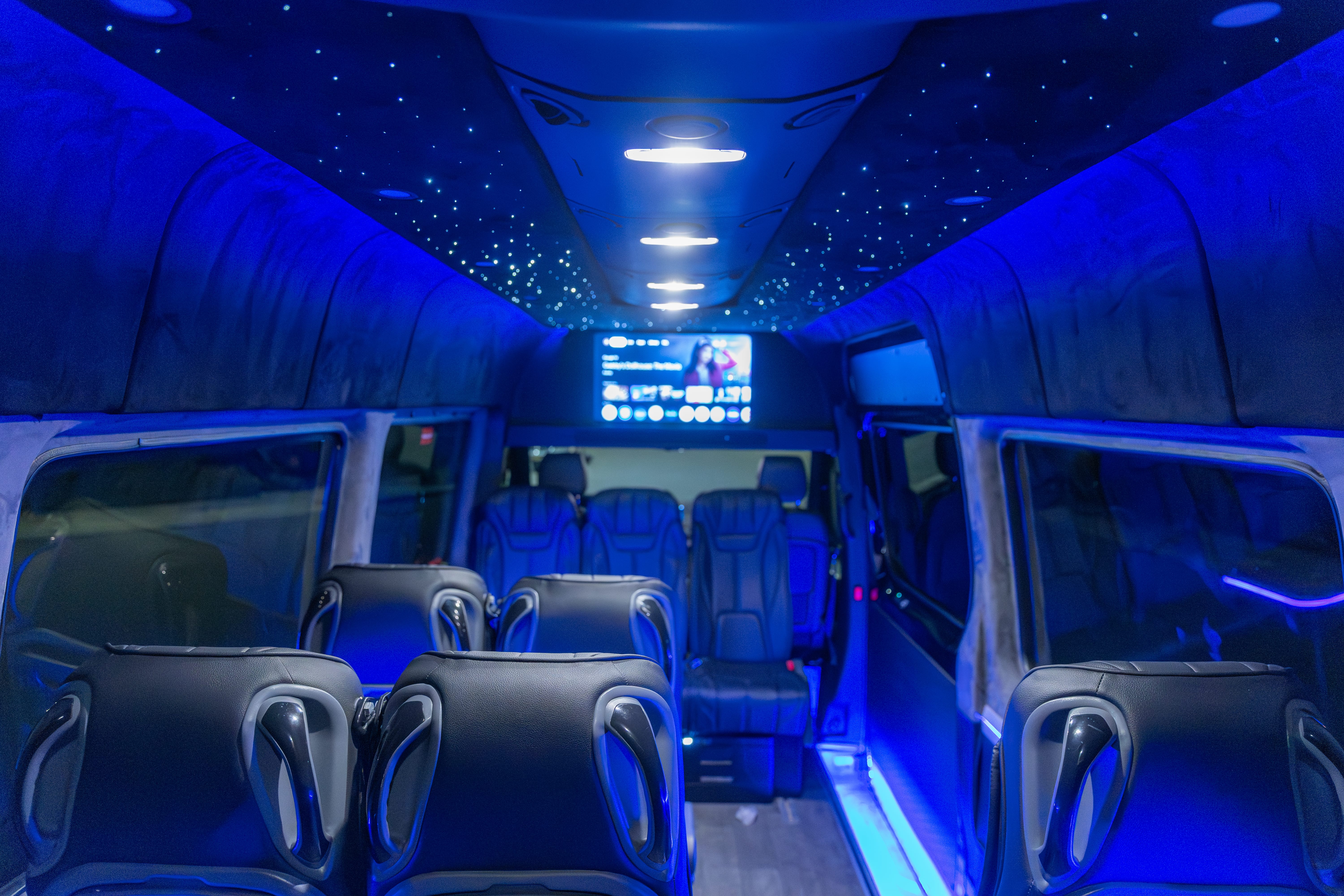 MERCEDEZ-BENZ SPRINTER 2500 14 PASSENGER Image 12