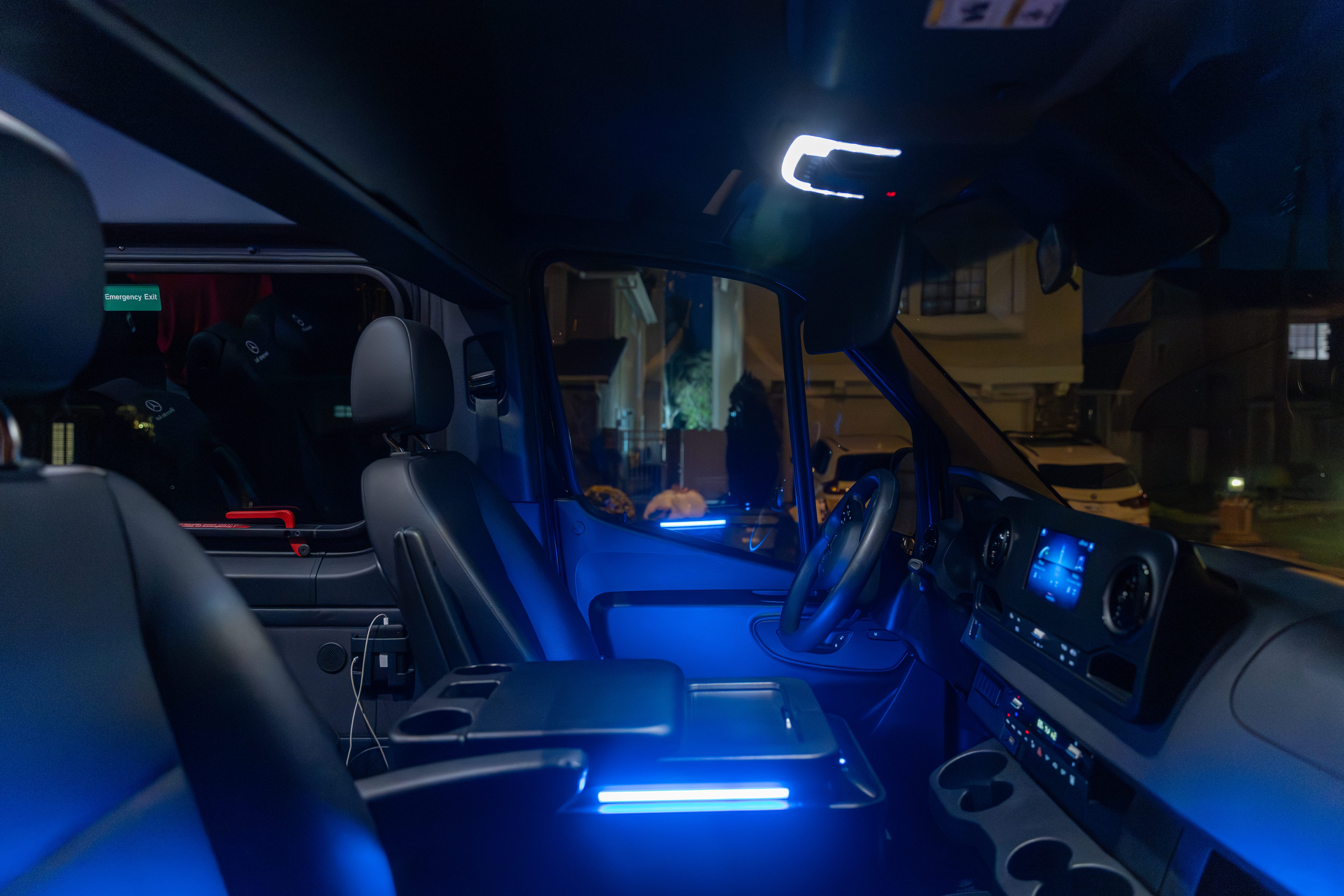 MERCEDEZ-BENZ SPRINTER 2500 15 PASSENGER Image 20