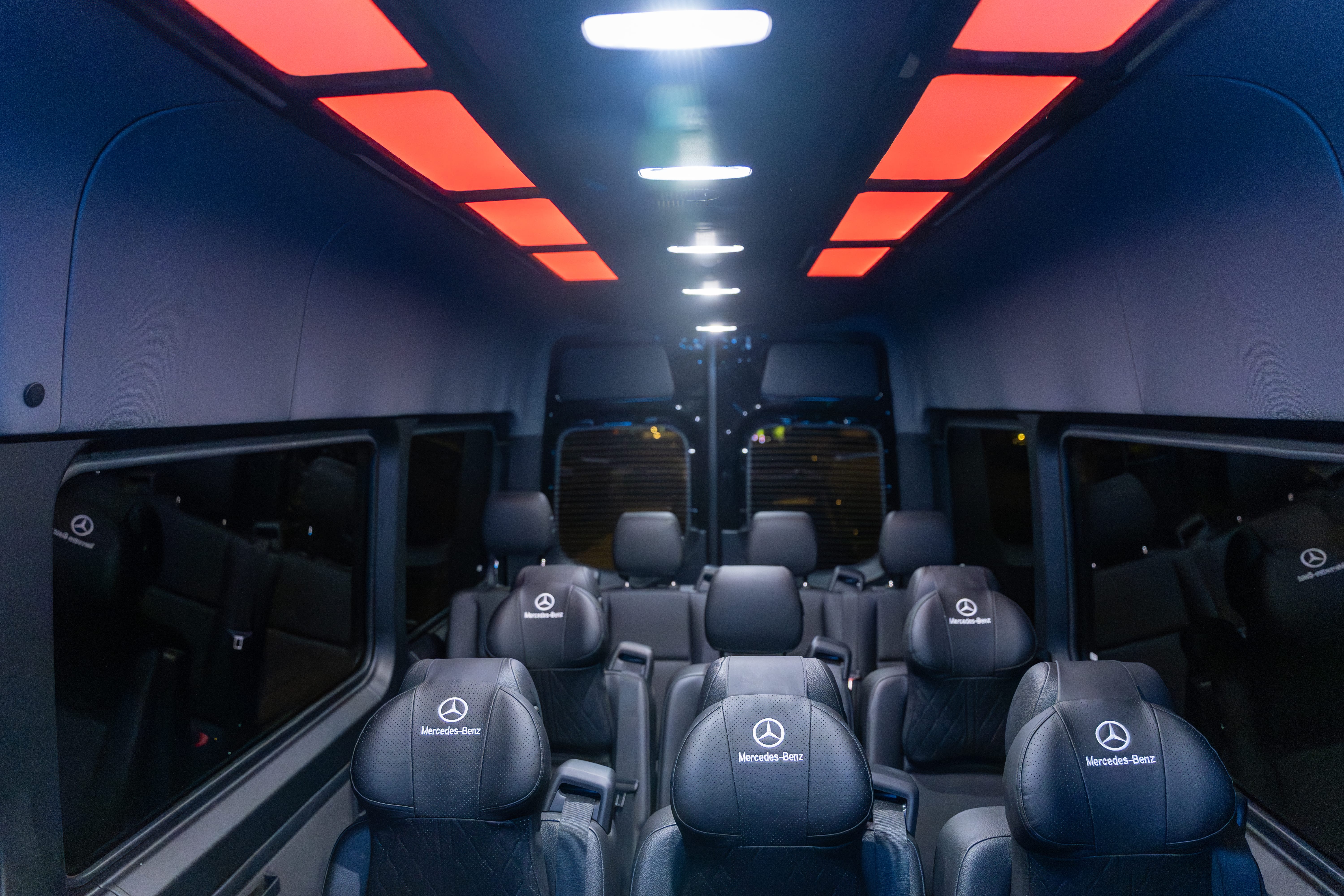 MERCEDEZ-BENZ SPRINTER 2500 15 PASSENGER Image 9