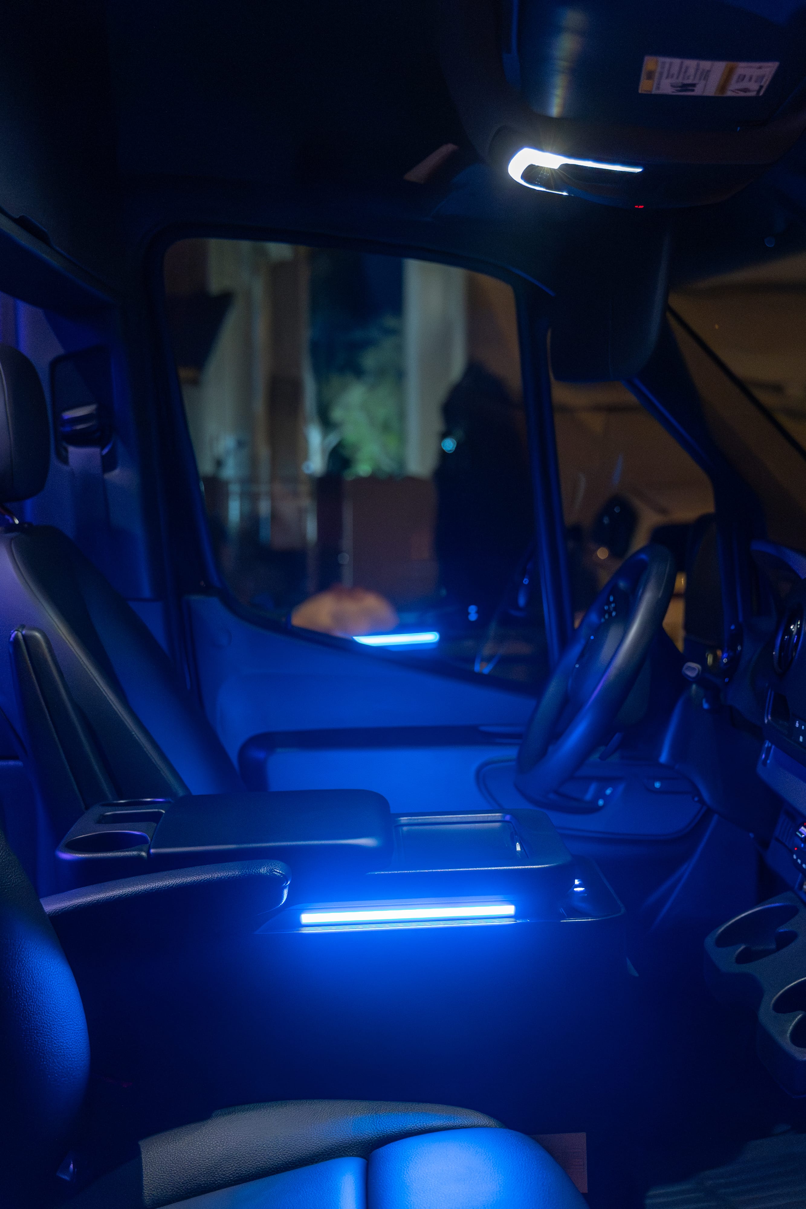 MERCEDEZ-BENZ SPRINTER 2500 15 PASSENGER Image 6