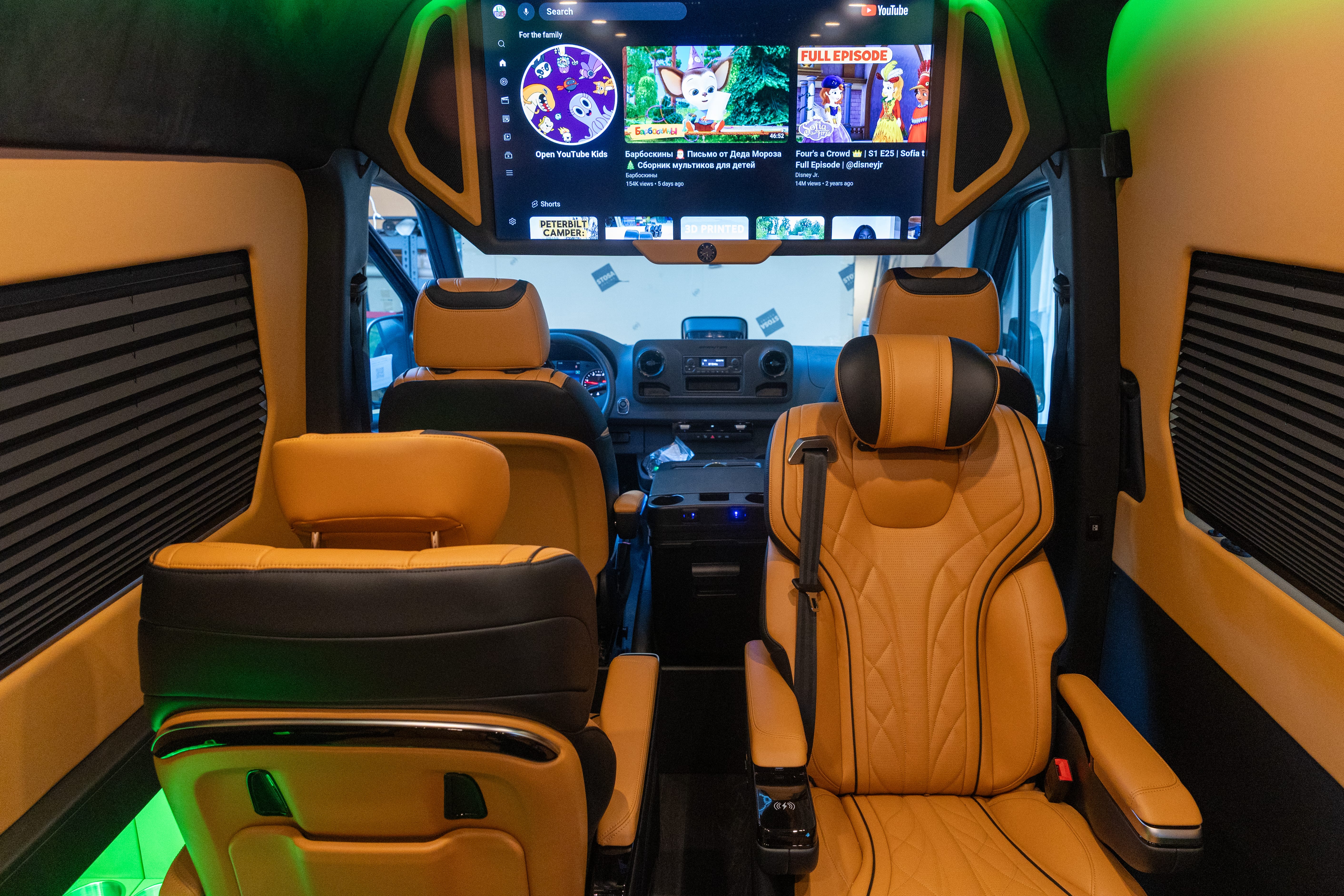 MERCEDEZ-BENZ ULTRA LUXURY VIP PRESIDENTIAL JET  SPRINTER 10 PASSENGER Image 3